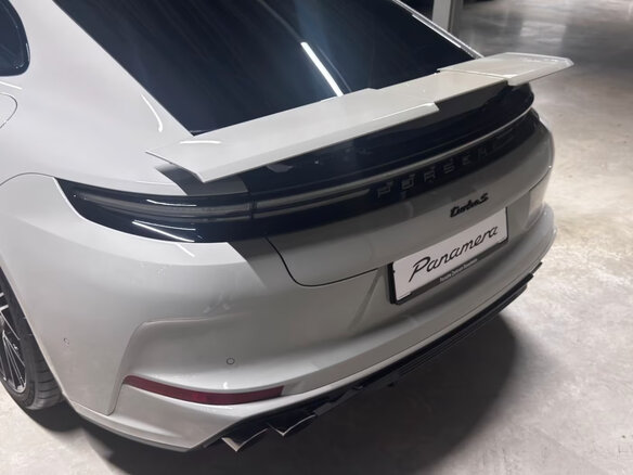 2026 Porsche Panamera Turbo S E-Hybrid III, серый, 34700000 рублей - вид 9