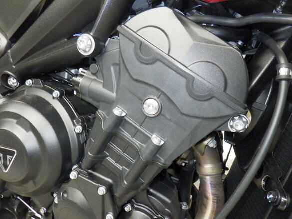 2024 Triumph Street Triple, красный, 1275000 рублей - вид 18