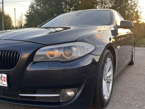 2010 BMW 5 серии 523i VI (F10/F11/F07), чёрный, 1500000 рублей - вид 2