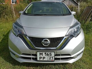 2020 Nissan Note II Рестайлинг, серебристый, 1300000 рублей, вид 2