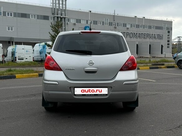 2011 Nissan Tiida I Рестайлинг, серый, 750000 рублей - вид 5