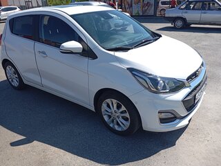 2018 Chevrolet Spark IV Рестайлинг, белый, 990000 рублей, вид 3