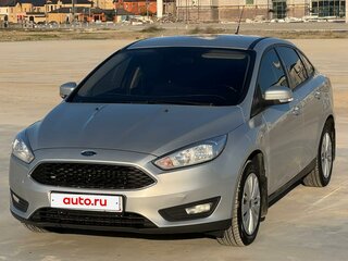 2017 Ford Focus III Рестайлинг, серебристый, 1150000 рублей, вид 2