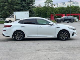 2018 Kia Optima IV Рестайлинг, белый, 2190000 рублей, вид 4