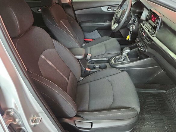 2020 Kia Cerato IV, серебристый - вид 12