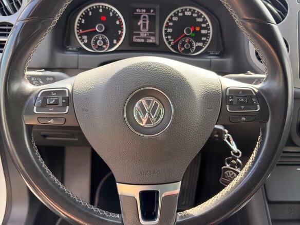 2015 Volkswagen Tiguan I Рестайлинг, белый - вид 9