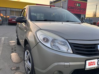 2010 Renault Sandero I, бежевый, 510000 рублей, вид 4