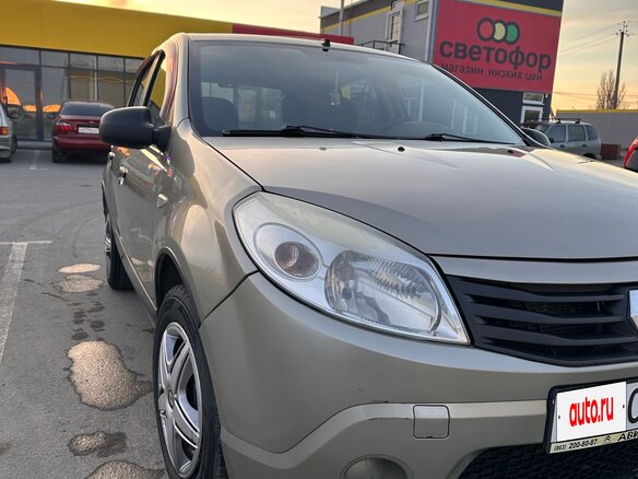 2010 Renault Sandero I, бежевый, 510000 рублей - вид 3