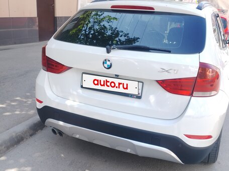 2013 BMW X1 20i I (E84) Рестайлинг, белый, 1200000 рублей, вид 3
