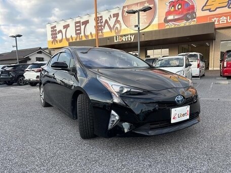 Toyota Prius IV (XW50)