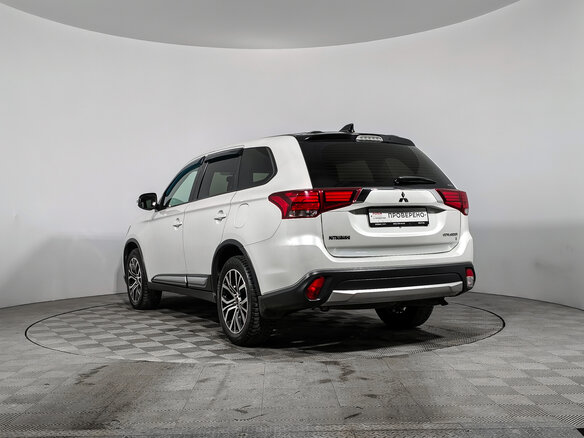 2018 Mitsubishi Outlander III Рестайлинг 2, белый - вид 6