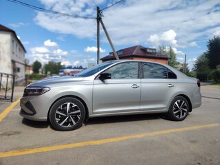 2021 Volkswagen Polo VI, серый, 1900000 рублей, вид 4