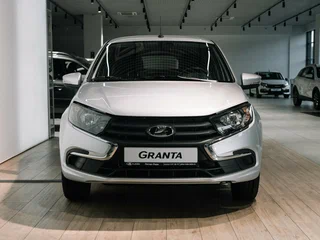 2026 Lada (ВАЗ) Granta I Рестайлинг, серебристый, 1151000 рублей, вид 2