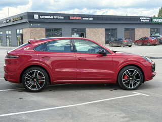 2020 Porsche Cayenne III, красный, 7600000 рублей, вид 3