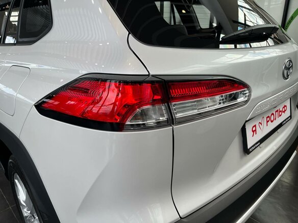 2026 Toyota Corolla Cross I Рестайлинг, белый - вид 5