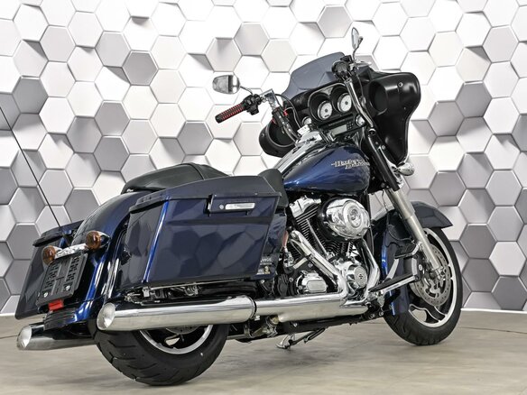 2011 Harley-Davidson Street Glide, синий, 1077000 рублей - вид 6
