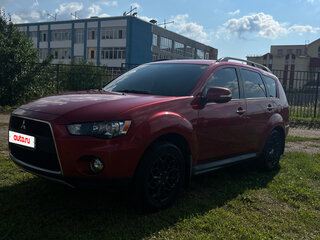 2012 Mitsubishi Outlander II Рестайлинг, красный, 1400000 рублей, вид 2