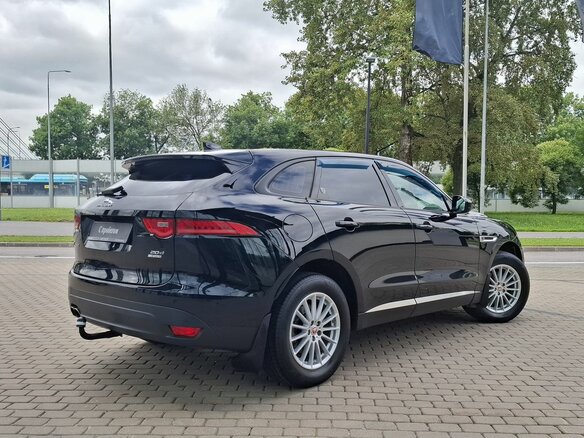 2017 Jaguar F-Pace I, чёрный - вид 2