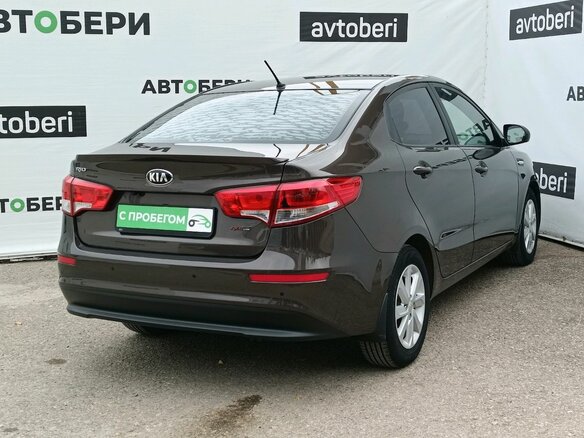 2016 Kia Rio III Рестайлинг, коричневый - вид 4