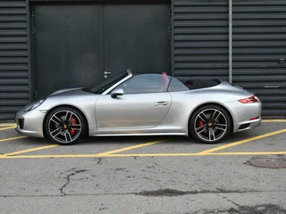 2017 Porsche 911 Carrera 4S VII (991) Рестайлинг, серебристый, 11000000 рублей, вид 2