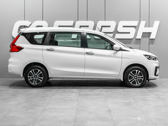 2022 Suzuki Ertiga II Рестайлинг, белый, 2500000 рублей - вид 4