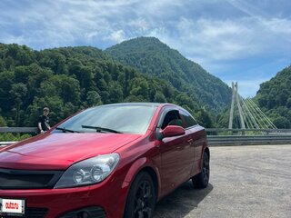 2008 Opel Astra GTC H Рестайлинг, красный, 450000 рублей, вид 1