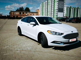 2018 Ford Fusion (North America) II Рестайлинг, белый, 1350000 рублей, вид 2
