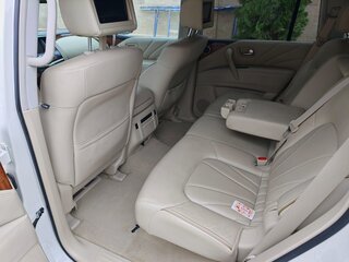 2016 Infiniti QX80 I Рестайлинг, белый, 3400000 рублей, вид 4