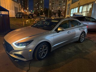 2020 Hyundai Sonata VIII (DN8), серый, 1600000 рублей, вид 4