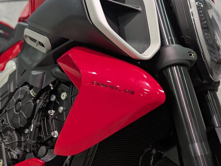 2026 Ducati Diavel V4, красный, 3550000 рублей, вид 3
