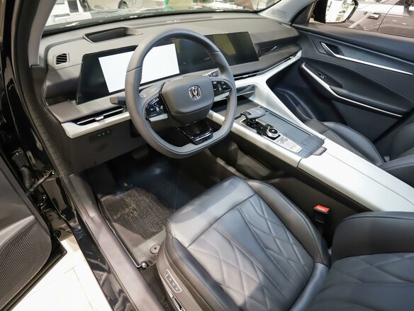2025 Changan CS75 Plus III, чёрный - вид 8