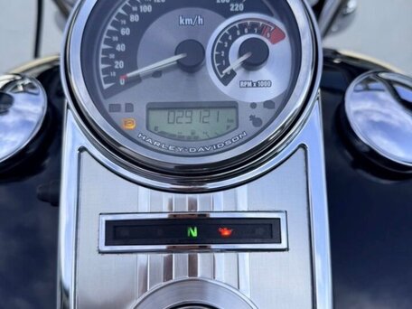 2013 Harley-Davidson Road King, чёрный, 1350000 рублей, вид 3