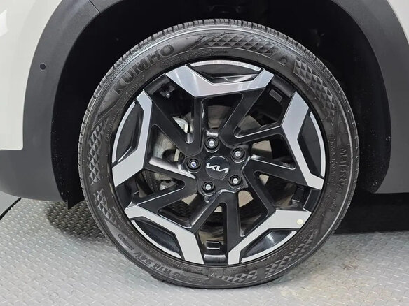2022 Kia Seltos I Рестайлинг, белый - вид 4