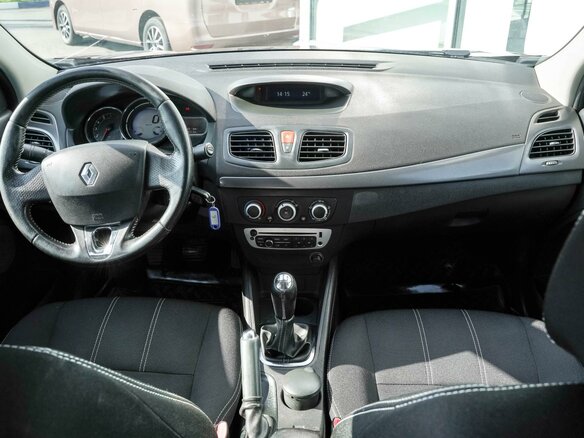 2014 Renault Fluence I Рестайлинг, коричневый, 750000 рублей - вид 5