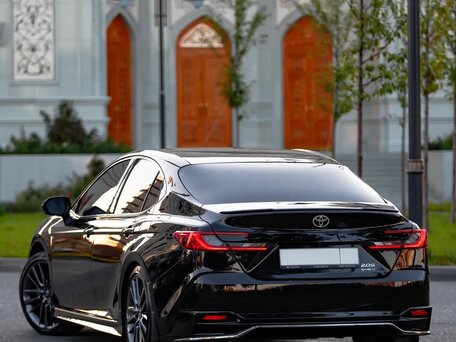 2026 Toyota Camry IX (XV80) China Market Рестайлинг, серый, 4100000 рублей, вид 3