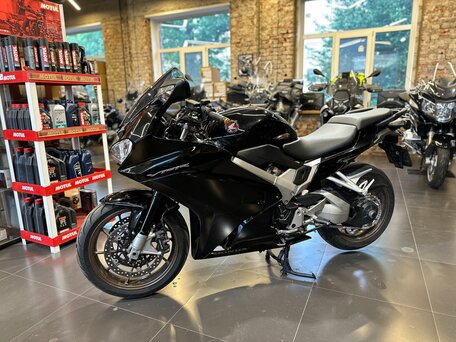 2015 Honda VFR 800, чёрный, 785000 рублей, вид 1