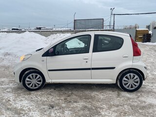2012 Peugeot 107 I Рестайлинг, белый, 400000 рублей, вид 4