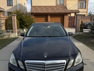 2011 Mercedes-Benz E-Класс 200 7G-Tronic IV (W212, S212, C207), чёрный, 1850000 рублей, вид 2