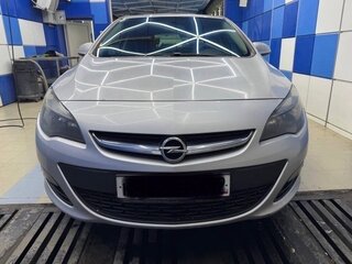 2014 Opel Astra J Рестайлинг, серебристый, 630000 рублей, вид 2
