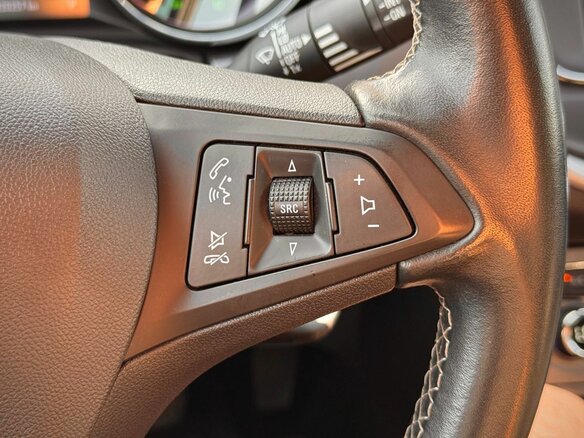 2019 Opel Astra K Рестайлинг, серебристый, 1560000 рублей - вид 17