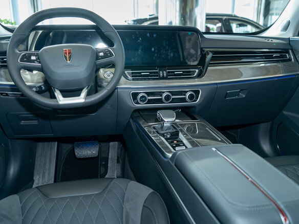 2025 Hongqi HS5 I Рестайлинг, чёрный - вид 18