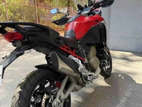2023 Ducati Multistrada V4, красный, 1400000 рублей - вид 6