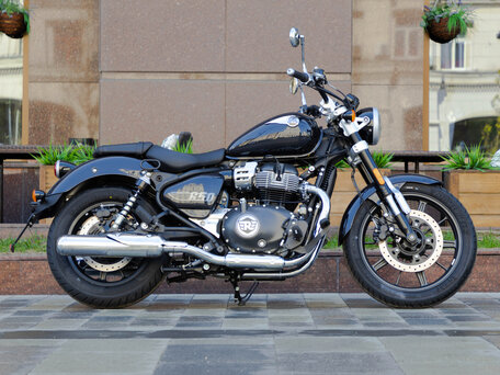 2026 Royal Enfield Super Meteor, чёрный, 755000 рублей, вид 5