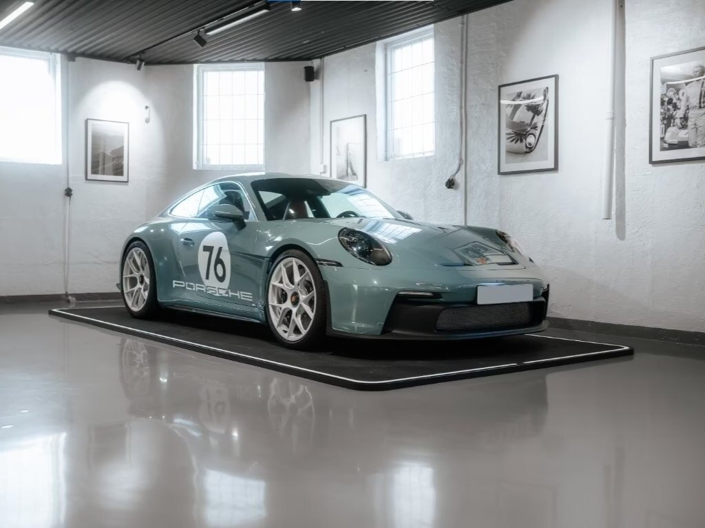 Открыть фотографии: Porsche 911 S/T
