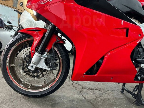2014 Honda VFR 800, красный, 910000 рублей - вид 23