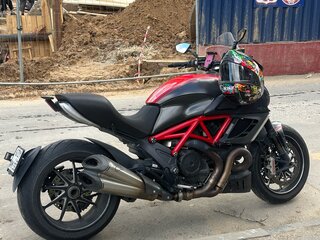 2011 Ducati Diavel Carbon, красный, 800000 рублей, вид 5