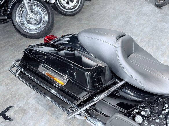 2010 Harley-Davidson Street Glide, чёрный, 1099000 рублей - вид 20