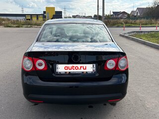 2010 Volkswagen Jetta V, чёрный, 639000 рублей, вид 4