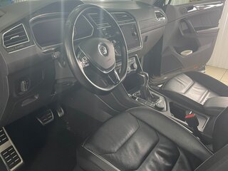 2020 Volkswagen Tiguan II, чёрный, 3300000 рублей, вид 3