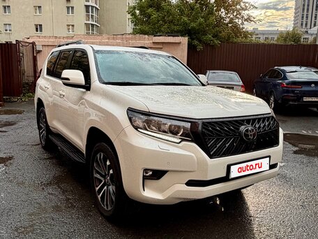 2017 Toyota Land Cruiser Prado 150 Series Рестайлинг 2, белый, 5200000 рублей, вид 2